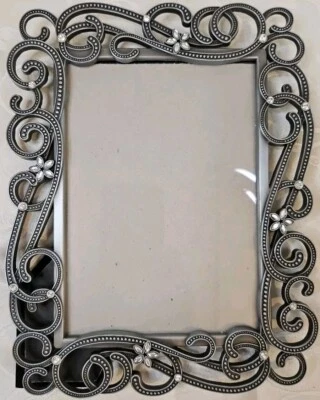 Marco de fotos vintage de metal ornamentado/joyas plateado tamaño de foto de 4" x 6" Foto 1 de 4