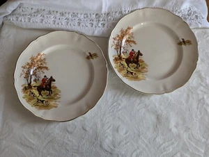 Pair of Alfred Meakin England 9" plates with hunting & shooting scenes - scallop - Picture 1 of 9