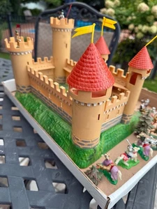 Marx Miniatures Castle and Knights Playset - Picture 1 of 9