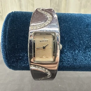 Reloj Gucci Brazalete Plata Estrás Remolinos Acero Inoxidable Hecho en Suiza Nº: 2733 - Imagen 1 de 9