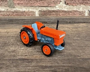Vintage Retro Tomica Kubota Tractor No 92 S 1/42 Toy Car Collectible - Picture 1 of 10