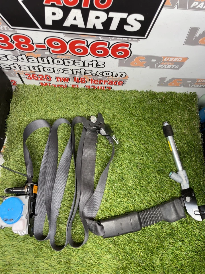 ✅ 2019 KIA SOUL Passenger Front Seat Belt OEM - Image 1 of 4