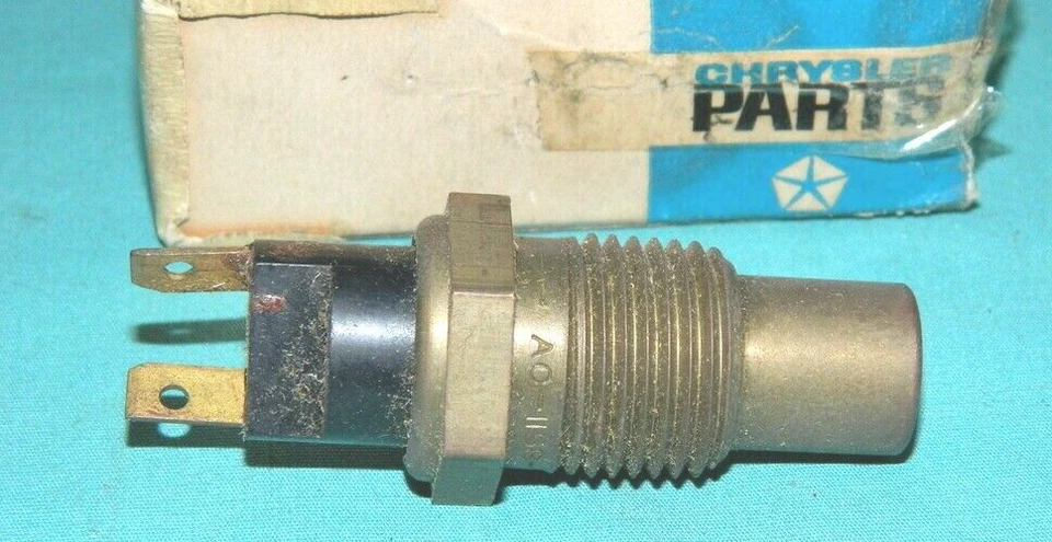 Новый из старых запасов Mopar 1965-1966 Chrysler, имперский температурный переключатель  - Изображение 1 из 1