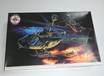 MRC 1/35 ELICOTTERO BELL OH 58D KIOWA BLACK DEATH KIT MONTAGGIO NO.BA103 - Immagine 1 di 2