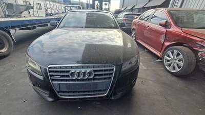 Audi A5 8T, Glove Box - image 1 of 4