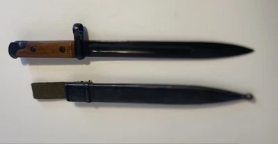 Bayoneta rusa SVT 40 de la Segunda Guerra Mundial para Tokarev con vaina soviética URSS Tula izzy Foto 1 de 4