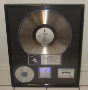 LINDA RONSTADT RIAA PLATINUM SALES AWARD FOR CRY LIKE A RAINSTORM, HOWL LIKE THE - Picture 1 of 5