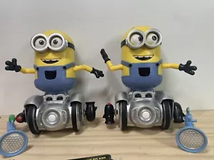 Set/2 WowWee Despicable Me Minion Turbo Dave Balancing Robot Toy UNTESTED - Picture 1 of 5