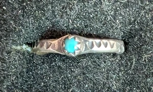 Vtg Navajo Round Turquoise Sterling Silver Tooled Band Ladies Ring Sizes 3,4,5 - Picture 1 of 10