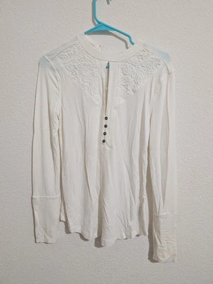 Top William Rast Mujer Medio Blanco Henley Manga Larga Elástico Foto 1 de 3