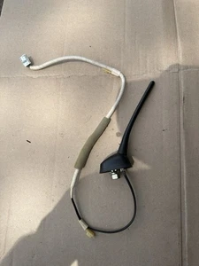 2010-2014 Honda Insight Antenna Assembly USED OEM - Picture 1 of 7