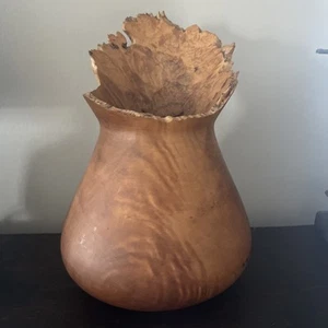 Beautiful Hand Turned Maple Burl Wood Vase Live Edge Signed DERippetoe 11/93 - Picture 1 of 17