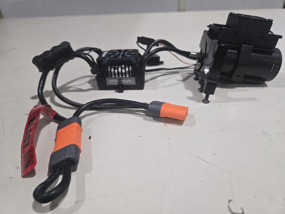 Spectrum Firma 150amp Esc 2050kv 6s Brushless Motor ESC Combo - Image 1 of 4