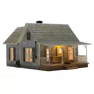Woodland Scenics ~ O Scale ~ Old Homestead w/Lights ~ BR5860 - Picture 1 of 1