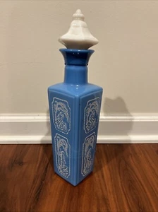 1960’s Jim Beam Blue And White Decanter - Picture 1 of 6