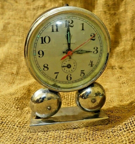 Vintage Alarm Clock Made In China Diamond Wind-Up Alarm Clock Mechanical #35 Cover