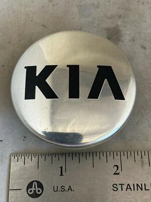 Tapacubos central KIA Sportage Optima Soul Rio Forte OE 2010-14 52960 3W200 OEM Foto 1 de 4