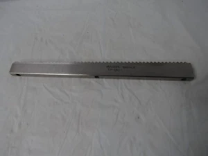 BANNER-BROACH-TP-8524 - Picture 1 of 5