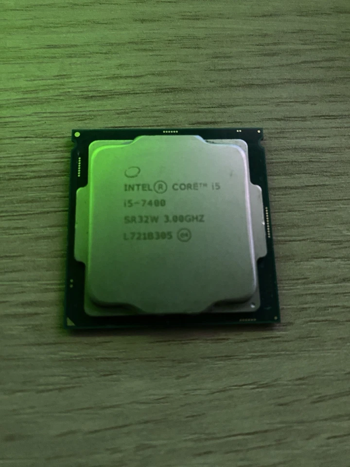 PROCESSORE SOCKET 1151 INTEL CORE i5 7400 # SR32W - Immagine 1 di 1