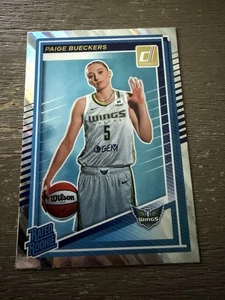 2025 Panini Donruss WNBA - Rated Rookie Paige Bueckers #86 Lava (RC) Wings SP - Picture 1 of 2
