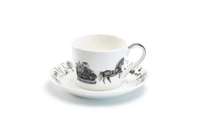 Taza de té y platillo Winter Wonderland Santa Carriage 8 oz porcelana de hueso Foto 1 de 4