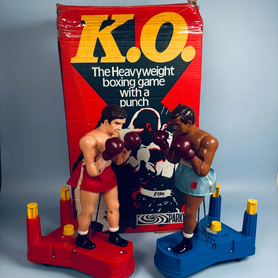 RARE VINTAGE PARKER KO MECHANICAL BOXER BOXING GAME FULLY WORKING COMPLETE BOXED - Image 1 of 4