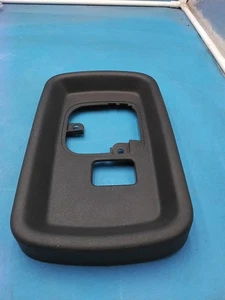 2003-07 Interior sides doors switch bezel Express Savana Chevy GMC RH - Picture 1 of 5