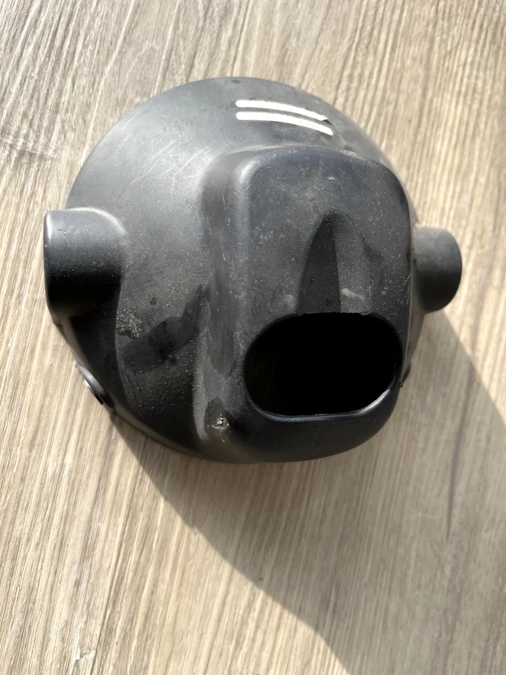 Оригинальный корпус фары Kawasaki. AR50 AR80. 23005-1017 - Изображение 1 из 2