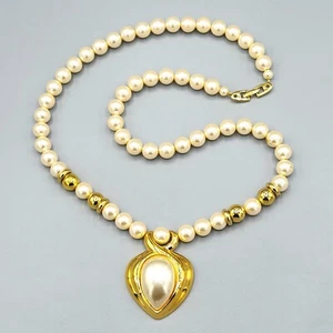 Collar Napier Años 90 Tono Dorado Imitación Perla Cuentas Twist Corazón 24" - Imagen 1 de 9
