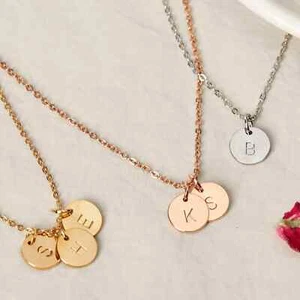 Buchstaben Anhänger in Gold Roségold & Silber aus Edelstahl 14KGeschenk für Mama - Bild 1 von 13