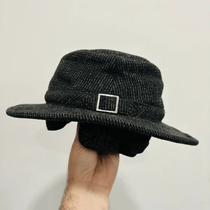 The Tilley Winter Hat Wool Black Gray Endurables Head Ear Flaps Cap 7 1/4 7.25 - Picture 1 of 10