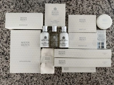 JUEGO DE VIAJE DUCHA BAÑO HOTEL MOLTON BROWN LOTE DE 14 ARTÍCULOS NUEVO Foto 1 de 4
