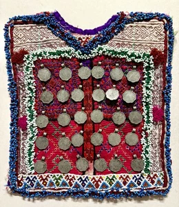 VTG BOHO RABARI BANJARA KUCHI coins bead HAND EMBROIDERY TAPESTRY neck panel mat - Picture 1 of 12