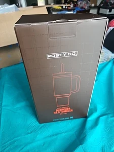 THE POST MALONE X STANLEY QUENCHER FLOWSTATE BECHER/BEUTEL GÜRTEL 40 UNZEN in der Hand - Bild 1 von 7