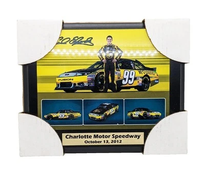 Placa de madera Carl Edwards #99 UPS Car Charlotte Motor Speedway 13 de octubre de 2012 Foto 1 de 4