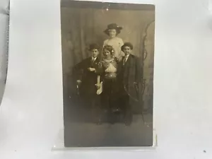 VINTAGE POST CARD PHOTO CROUP PHOTO (84) - Picture 1 of 2