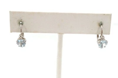 Pendientes de corazón de diamantes aguamarina de oro blanco de 14k Foto 1 de 4