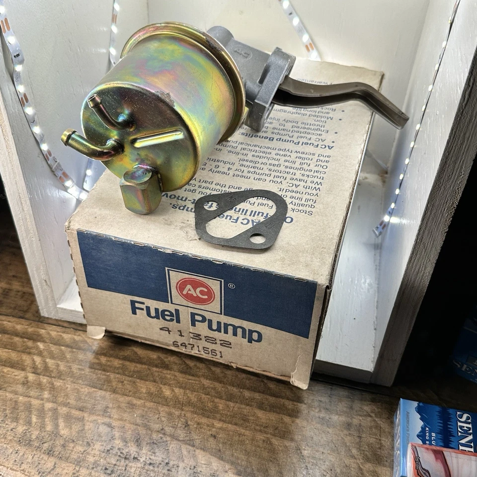 Nueva bomba de combustible OEM 6471561 GM AC DELCO 41382 para Olds Pontiac 1980-81 Firebird Foto 1 de 4
