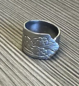 Floral Handarbeit Löffel Ring Größe 8 Edelstahl Wickel Band - Bild 1 von 7