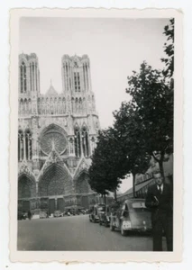 snapshot PHOTO, 1938 Reims cathédrale voiture ancienne - Picture 1 of 2