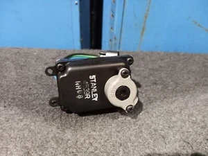 Mazda Xedos 9 93< Right Headlight Leveling (B20101) - Picture 1 of 4