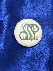 Keep It Simple, VtgPin Back Button Badge Green Stylized “S” On White Background - Picture 1 of 4