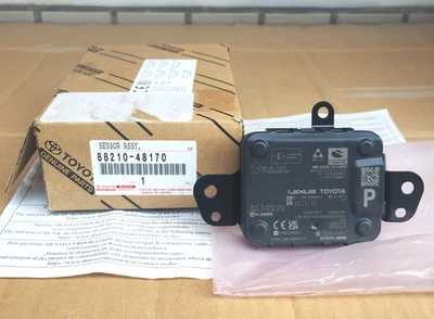 Toyota Lexus Radar Cruise Control Distance Sensor 88210-48170 W/ BRACKET OEM - Image 1 of 4