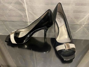TAHARI 7.5 White Leather & Black Patent Open Toe Stilettos 3" Heel Silver Pieces - Picture 1 of 14