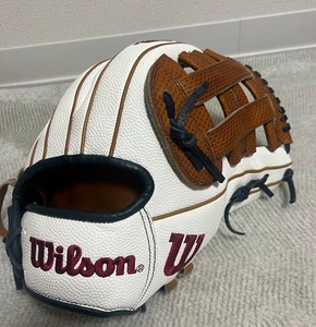 Wilson wanabe HERO 12 Infield Right White Brown WBW102459 - Picture 1 of 8