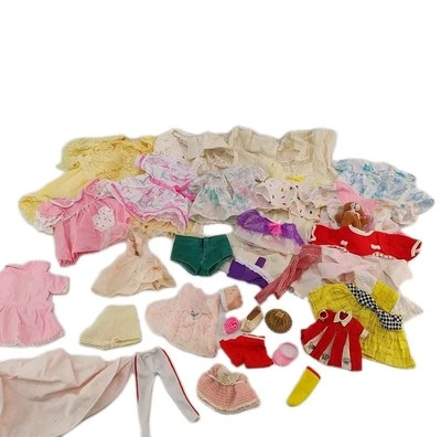 Enorme Lote De Colección De 30+ Piezas Ropa Muñeca Ropa Retro Bebé Juego Vestir Foto 1 de 4