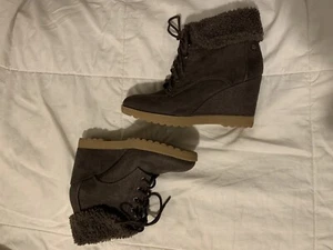 Dana Buchman Brown Wedge Lace Up Booties Size 6 - Picture 1 of 10