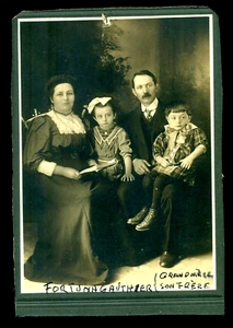 A CABINET PHOTO FORMAT OF THE FAMILY OF FORTUNA GAUTHIER WITH HER TWO CHILDREN . - Bild 1 von 5