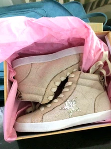 Women's Sz 9 Very G Brand Sneaker High Top Animal Print With sequin star NIB - Picture 1 of 8