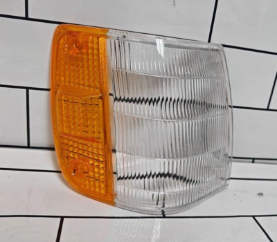 MAZDA 323 BF BW 1985-1987 LENTE DE LUZ INDICADORA FRONTAL DIREITA GENUÍNA - Imagem 1 de 4